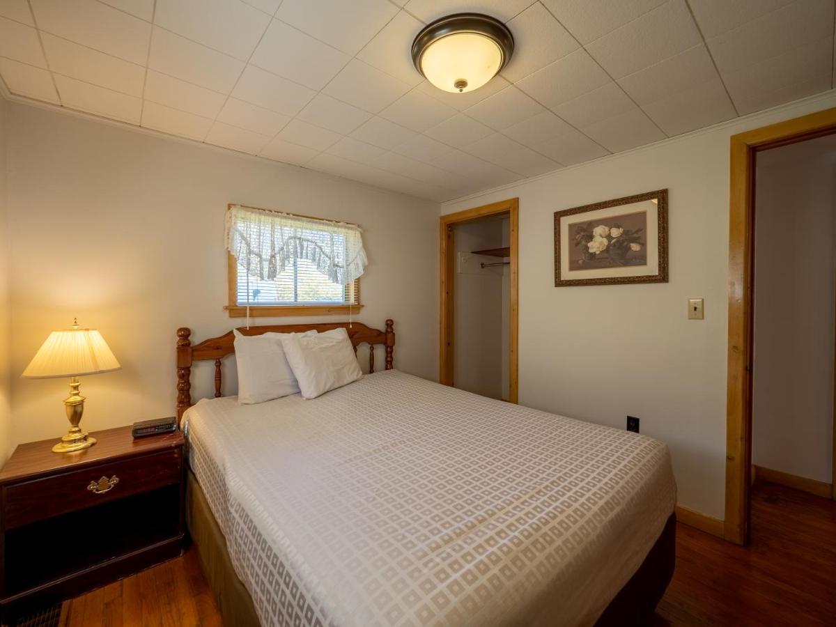 Lake 'N Pines Motel Cooperstown Exterior foto